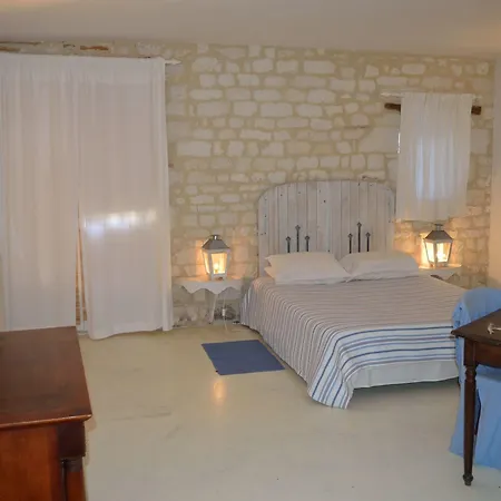 Les Vents Bleus 게스트하우스 Donnazac