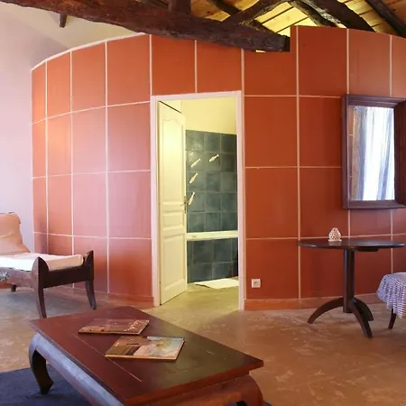 Les Vents Bleus Guest house 4*
