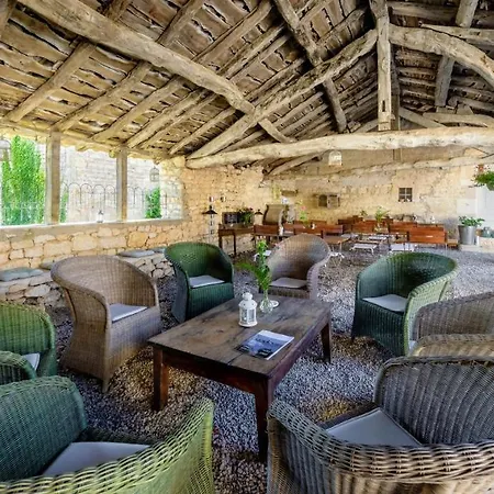 Les Vents Bleus Guest house 4*